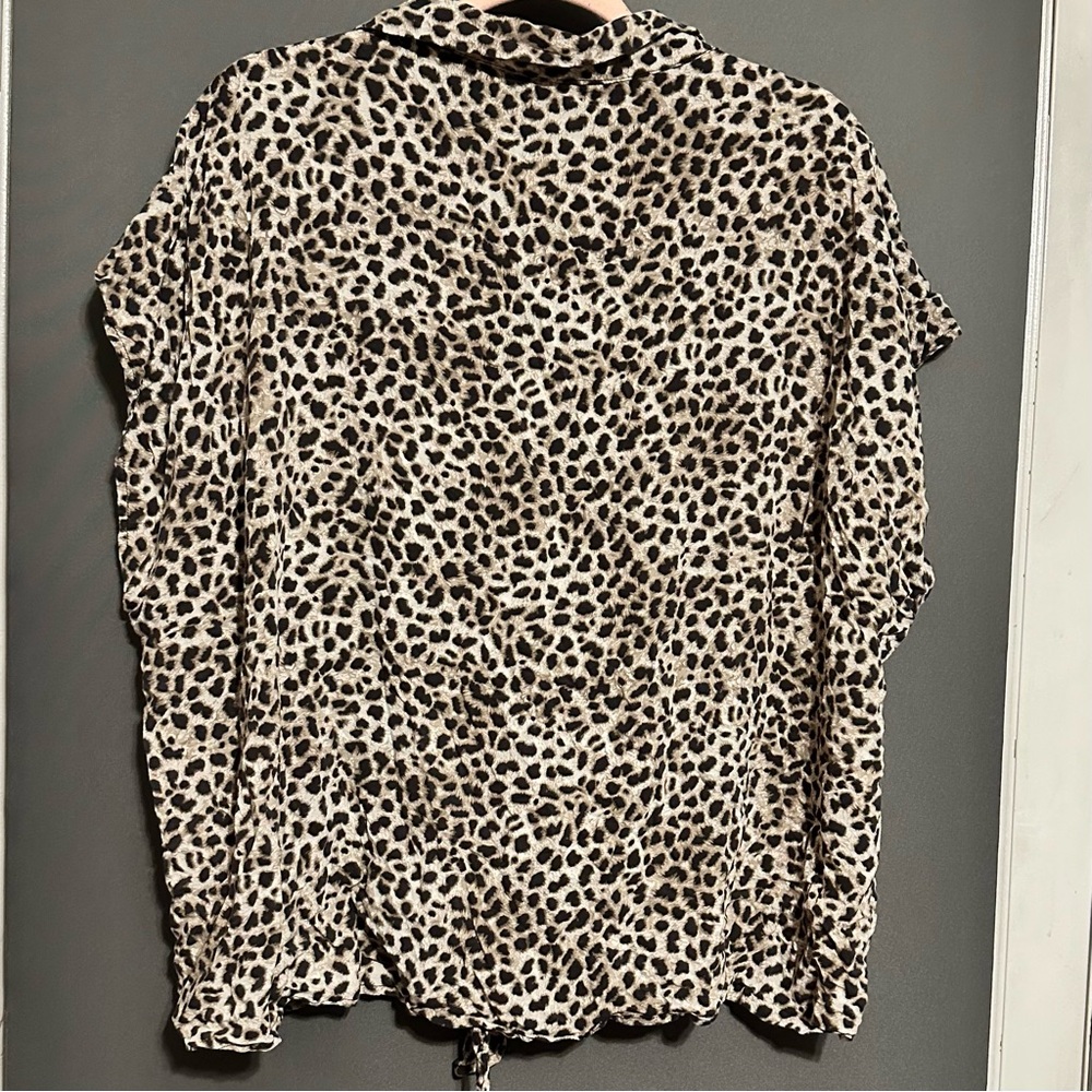 Torrid Black and Tan Leopard Button Down Shirt - Picture 3 of 4